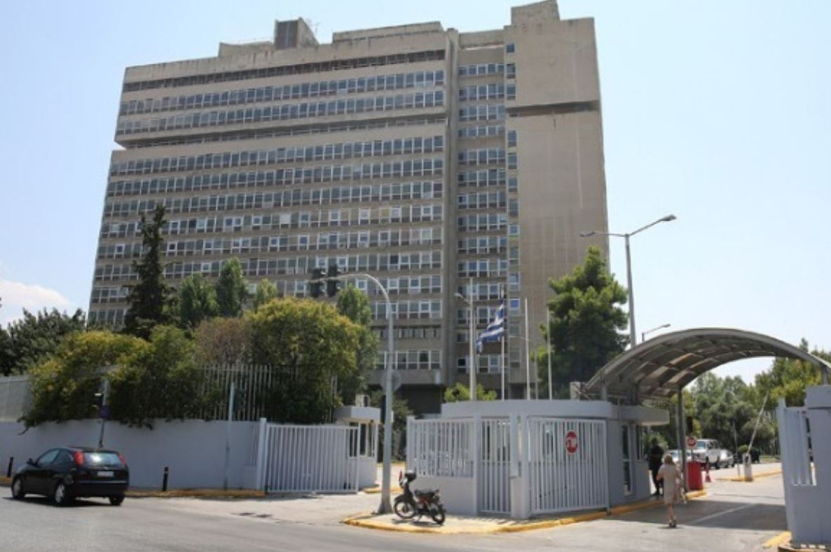 &Delta;ί&kappa;&eta; &gamma;&iota;&alpha; &tau;&iota;&sigmaf; &upsilon;&pi;&omicron;&kappa;&lambda;&omicron;&pi;έ&sigmaf;: &laquo;&Omicron; έ&lambda;&epsilon;&gamma;&chi;&omicron;&sigmaf; &tau;&eta;&sigmaf; &Alpha;&Delta;&Alpha;&Epsilon; &sigma;&tau;&eta;&nu; &Epsilon;&Upsilon;&Pi; ή&tau;&alpha;&nu; &epsilon;&pi;&iota;&phi;&alpha;&nu;&epsilon;&iota;&alpha;&kappa;ό&sigmaf;&raquo; - &Alpha;&pi;&omicron;&kappa;&alpha;&lambda;&upsilon;&pi;&tau;&iota;&kappa;ή &kappa;&alpha;&tau;ά&theta;&epsilon;&sigma;&eta; &mu;ά&rho;&tau;&upsilon;&rho;&alpha;