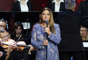 Έλενα Παπαρίζου: Ποιός θα την αντικαταστήσει στο The Voice – Ο λόγος που αποχωρεί