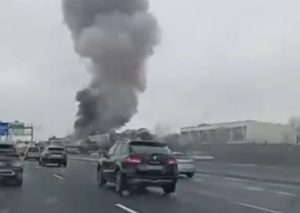 Γαλλία: Έκρηξη σε εργοστάσιο κοντά στη Λυών – Τουλάχιστον τέσσερις τραυματίες, οι δύο σε σοβαρή κατάσταση (βίντεο)