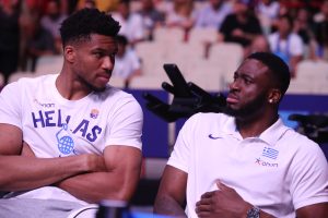 Θανάσης Αντετοκούνμπο στο Baskettalk: Τι αποκαλύπτει για το μέλλον του Γιάννη στο NBA