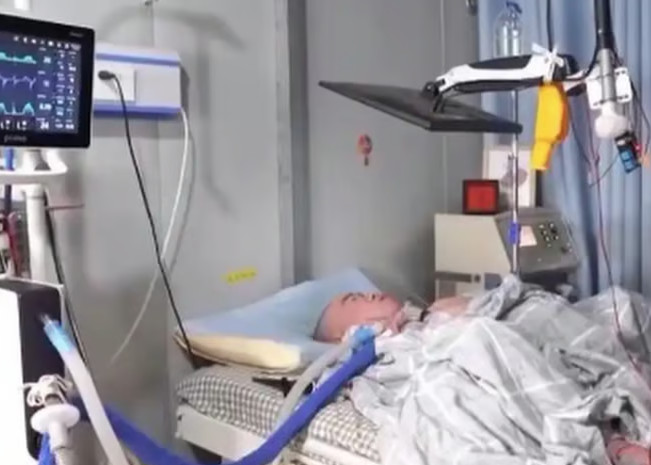 Μια ανάσα πριν τον θάνατο και τώρα επιχειρηματίας – Ο άνδρας που νίκησε τα πάντα και έφτιαξε “έξυπνη” φάρμα