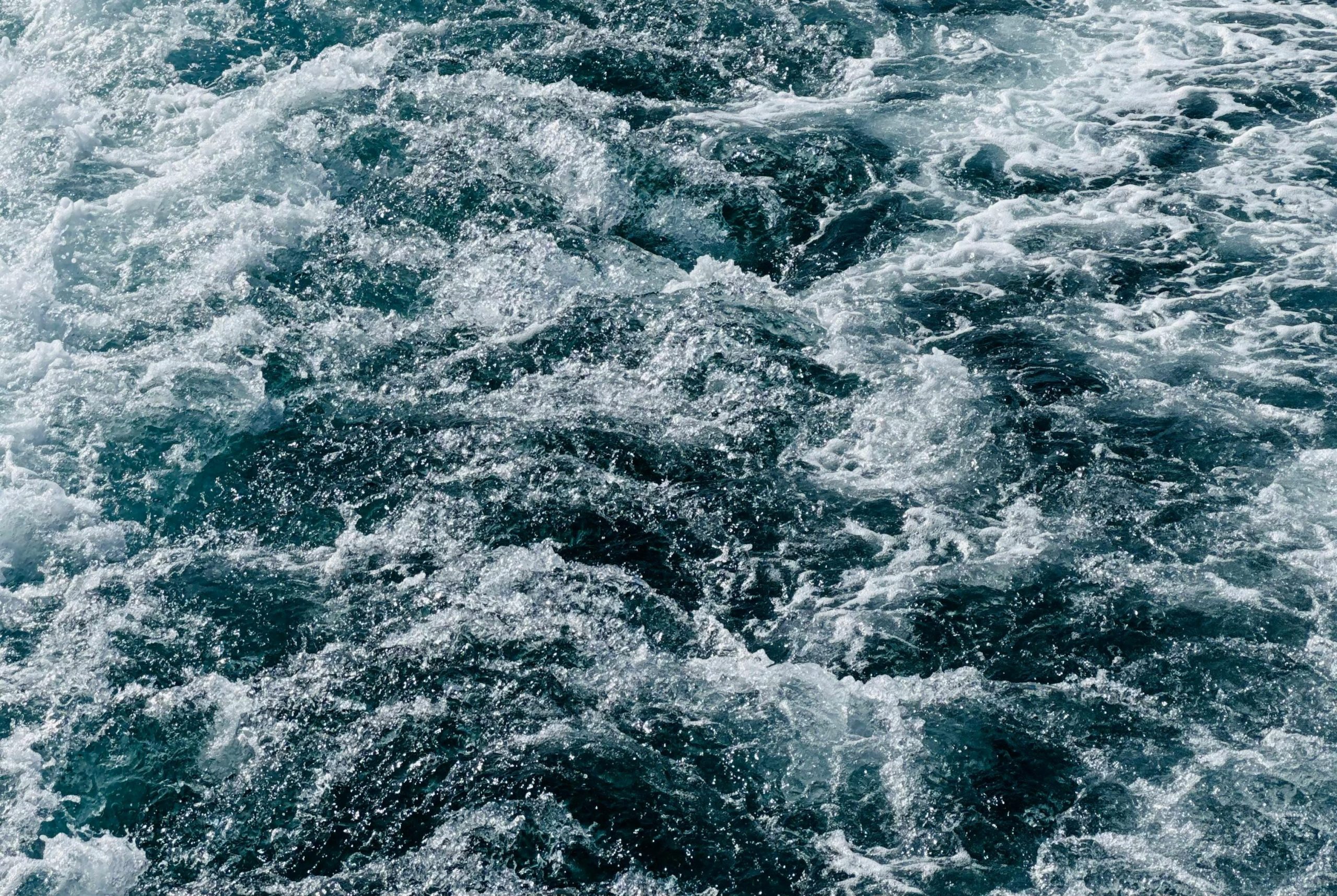 Kύ&mu;&alpha;&tau;&alpha; ό&sigma;&omicron;&hellip; &eta; &Alpha;&psi;ί&delta;&alpha; &tau;&omicron;&upsilon; &Theta;&rho;&iota;ά&mu;&beta;&omicron;&upsilon;: &Delta;&omicron;&rho;&upsilon;&phi;ό&rho;&omicron;&iota; &tau;&eta;&sigmaf; ESA &epsilon;&nu;&tau;ό&pi;&iota;&sigma;&alpha;&nu; &theta;&alpha;&lambda;ά&sigma;&sigma;&iota;&alpha; &laquo;&tau;έ&rho;&alpha;&tau;&alpha;&raquo; ύ&psi;&omicron;&upsilon;&sigmaf; 20 &mu;έ&tau;&rho;&omega;&nu;