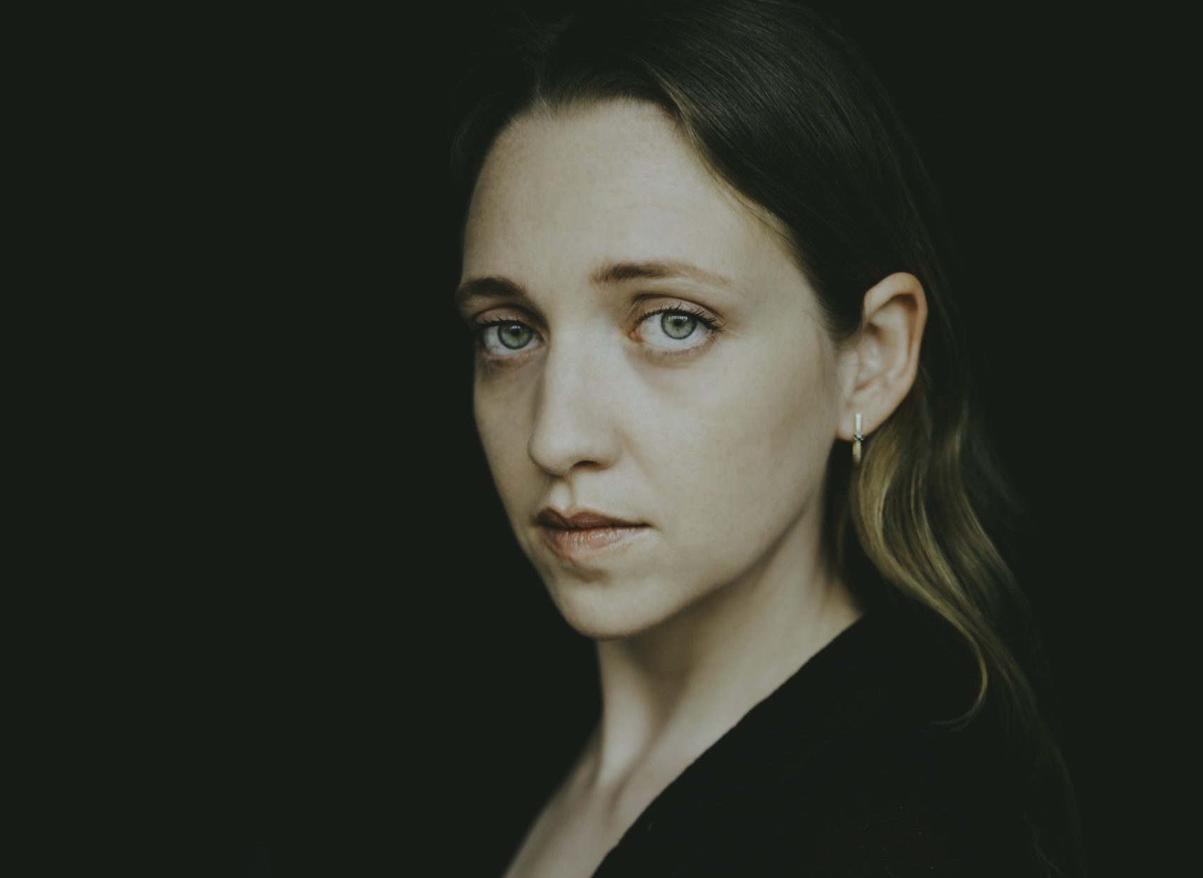 Τζέσικα Κουρτέση στα ΝΕΑ: «Είμαι σίγουρη πως ο θεατής θα φύγει προβληματισμένος» - Παγκόσμια πρεμιέρα στο θέατρο Νους