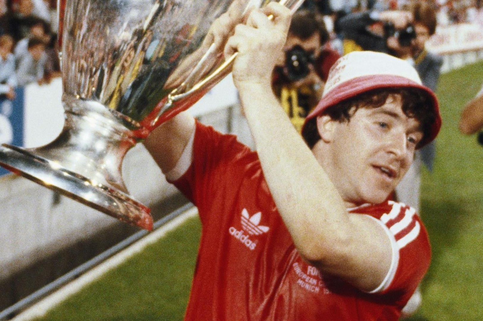 &Tau;&zeta;&omicron;&nu; &Rho;ό&mu;&pi;&epsilon;&rho;&tau;&sigma;&omicron;&nu;: Έ&nu;&alpha;&sigmaf; &Pi;&iota;&kappa;ά&sigma;&omicron; &tau;&omicron;&upsilon; &pi;&omicron;&delta;&omicron;&sigma;&phi;&alpha;ί&rho;&omicron;&upsilon;