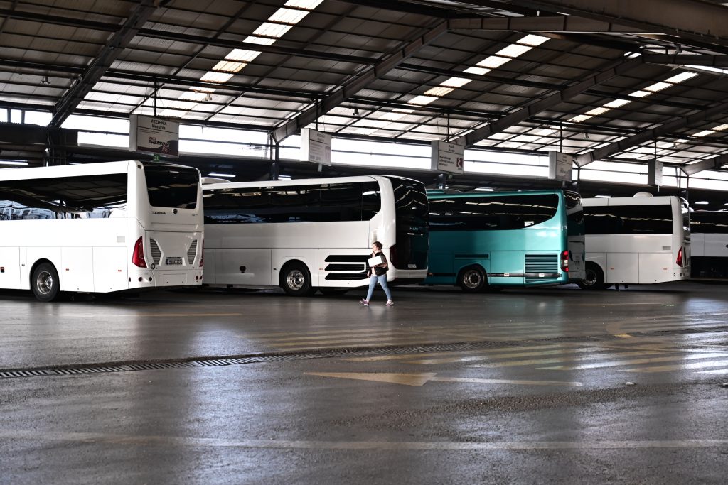 Hellenic Train: Ακυρώνονται δρομολόγια λεωφορείων στη διαδρομή Βόλος–Λάρισα–Βόλος λόγω των αγροτικών κινητοποιήσεων