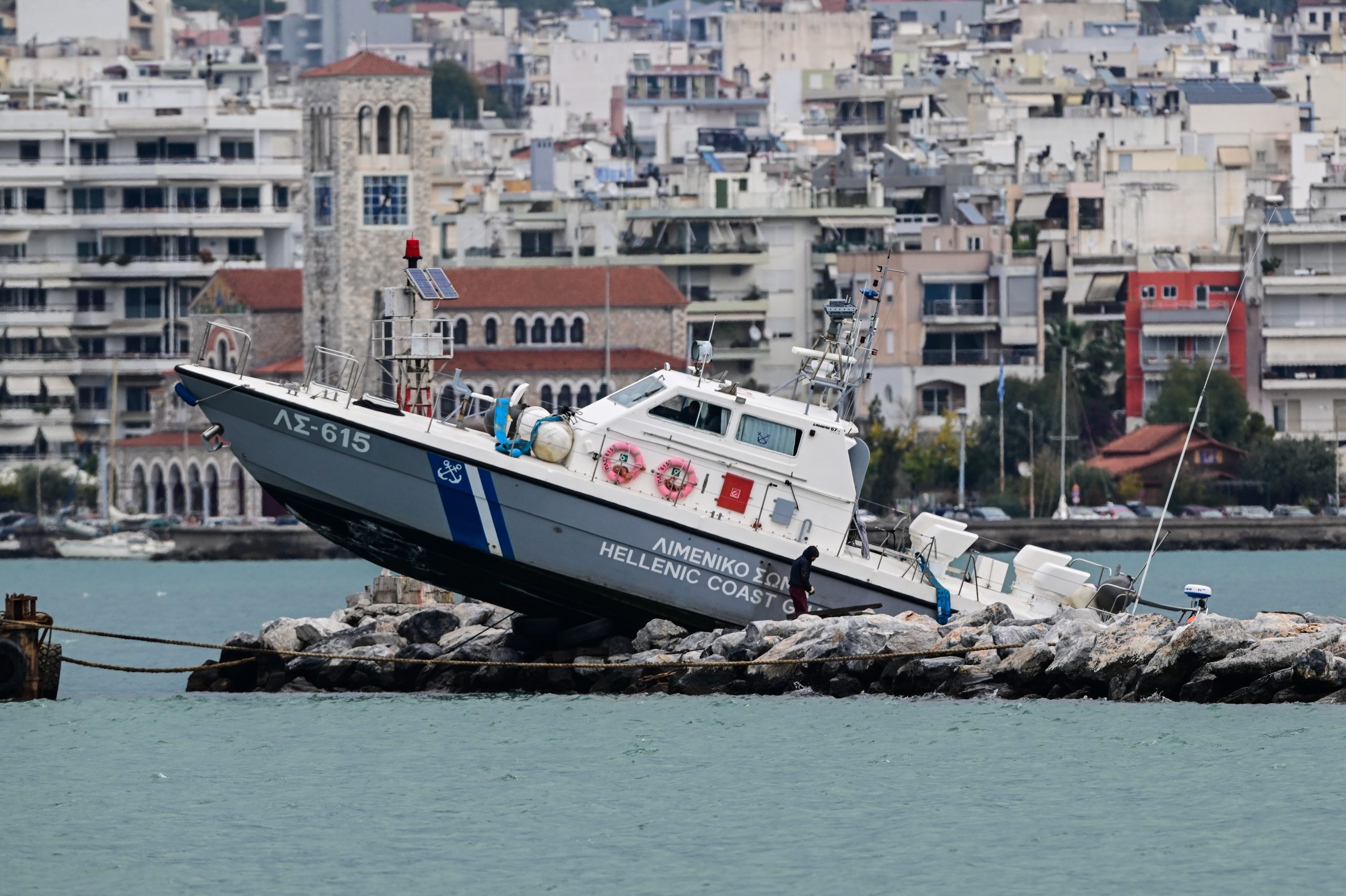 &Kappa;&alpha;&kappa;&omicron;&kappa;&alpha;&iota;&rho;ί&alpha; &kappa;&alpha;&iota; &chi;&alpha;&mu;&eta;&lambda;ή &omicron;&rho;&alpha;&tau;ό&tau;&eta;&tau;&alpha;: &Pi;ώ&sigmaf; &pi;&rho;&omicron;&sigma;έ&kappa;&rho;&omicron;&upsilon;&sigma;&epsilon; &tau;&omicron; &sigma;&kappa;ά&phi;&omicron;&sigmaf; &tau;&omicron;&upsilon; &Lambda;&iota;&mu;&epsilon;&nu;&iota;&kappa;&omicron;ύ &sigma;&tau;&omicron; &lambda;&iota;&mu;ά&nu;&iota; &tau;&omicron;&upsilon; &Beta;ό&lambda;&omicron;&upsilon;