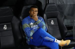 Η Γαλλία δεν είναι Κατάρ