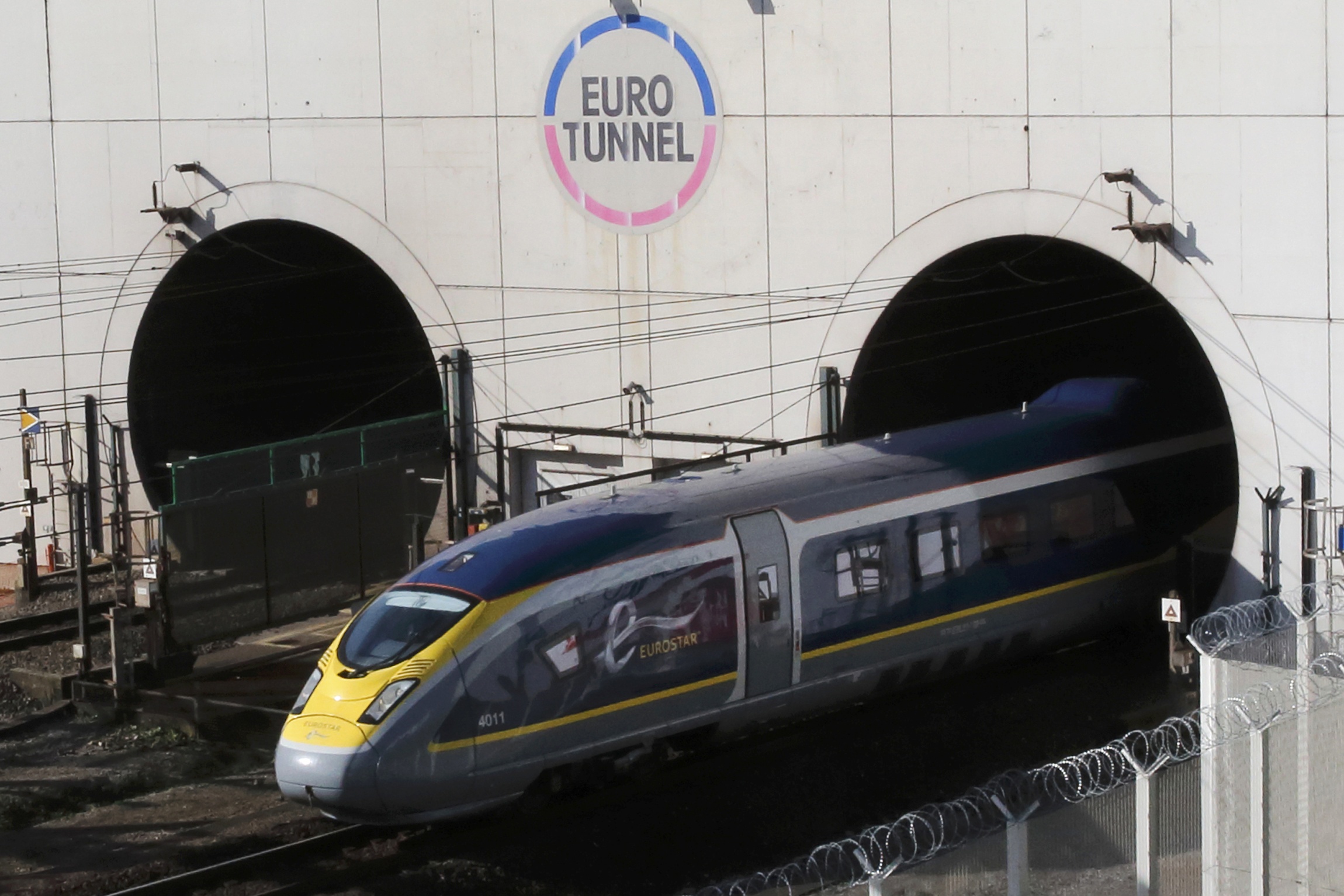 Eurostar: Ακυρώσεις δρομολογίων και μεγάλες καθυστερήσεις λόγω προβλήματος ηλεκτροδότησης στη σήραγγα της Μάγχης