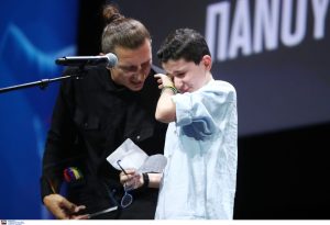 Συγκλονίζει ο μικρός Μιχαήλ που νίκησε τον καρκίνο: «Ηταν σαν να μου χάρισαν όλο τον κόσμο»