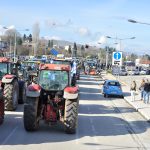 Κλιμακώνονται οι αγροτικές κινητοποιήσεις: Μπλόκα και αποκλεισμοί τελωνείων σε ολόκληρη την χώρα