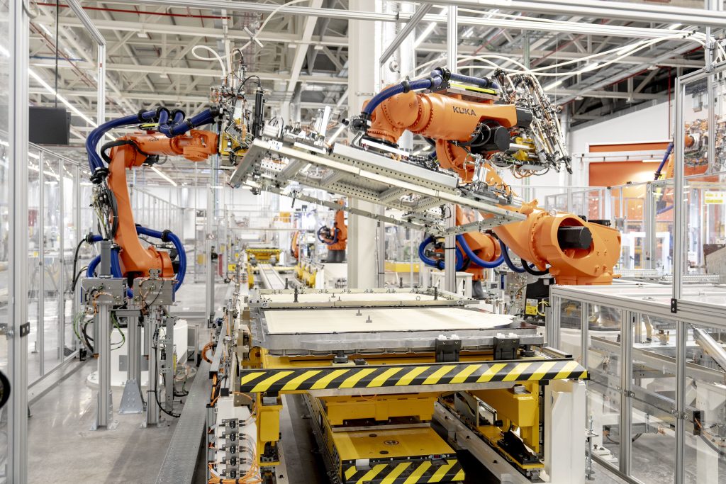 SEAT και CUPRA έθεσαν σε λειτουργία το εργοστάσιο στο Martorell για την κατασκευή μπαταριών