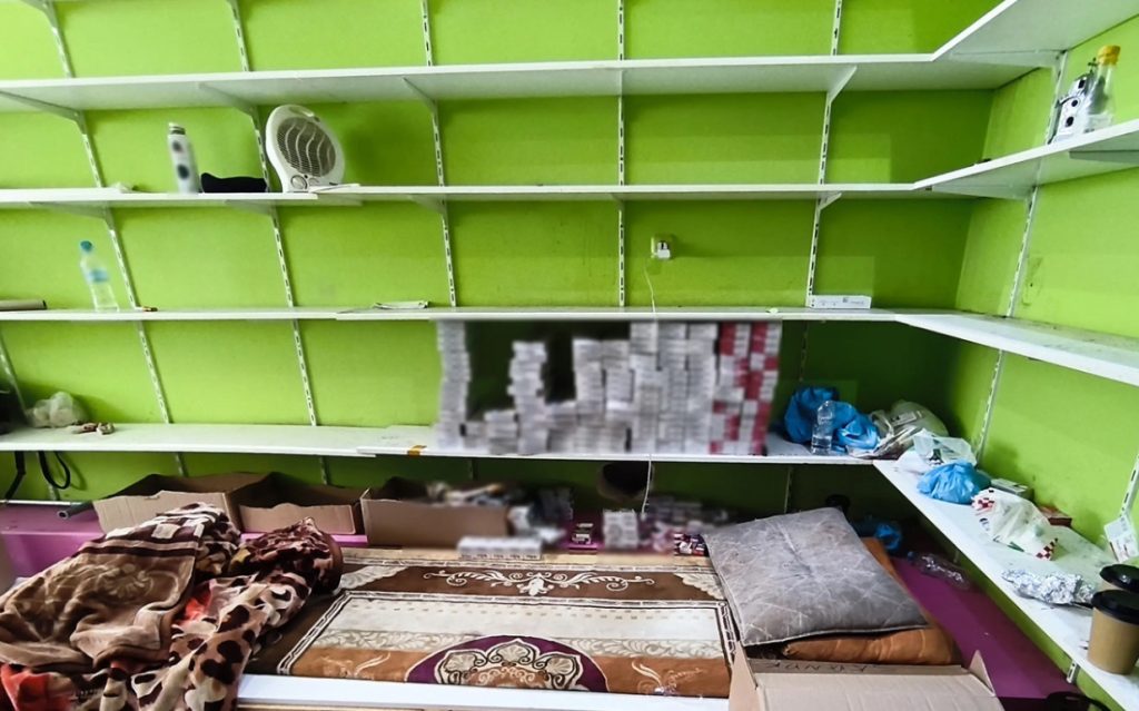 ΕΛΑΣ: Εξαρθρώθηκε κύκλωμα εκμετάλλευσης ανηλίκων – Τους εξανάγκαζαν να πωλούν λαθραία τσιγάρα