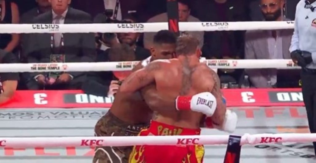 Jake vs Joshua: Όλα τελείωσαν στον έκτο γύρο!