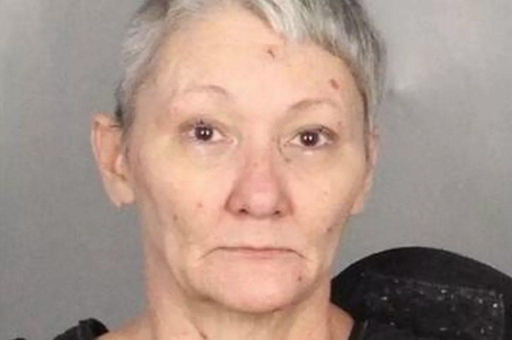 Ανατριχίλα με την «μαριονέτα του Σατανά»: Σκότωσε και ήπιε το αίμα της γειτόνισσάς της