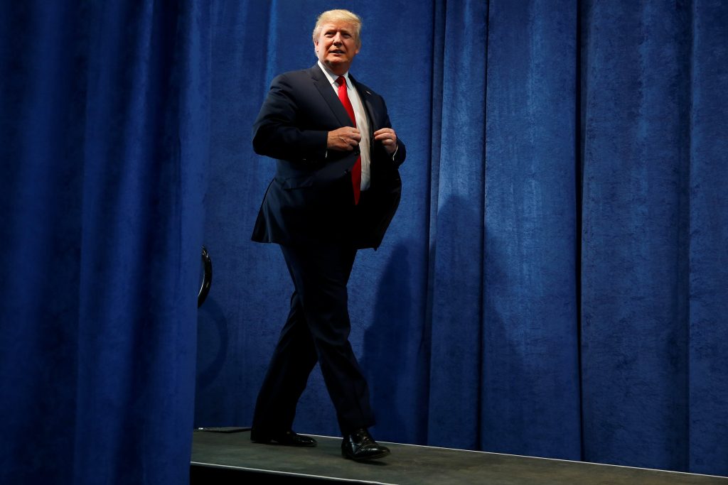 2017 – Η ενίσχυση του αυταρχισμού: Ξεκινά η «εποχή Τραμπ»