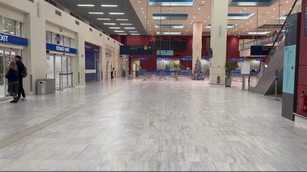 Ερήμωσε το αεροδρόμιο των Χανίων – Τι αποφάσισαν οι αγρότες