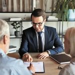 Κληρονομιά χωρίς διαθήκη: Ποιος θα πάρει την περιουσία και ποιος θα μείνει με άδεια χέρια