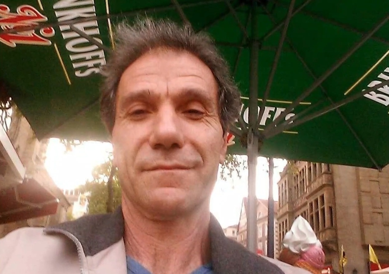 &Theta;&rho;ί&lambda;&epsilon;&rho; &mu;&epsilon; &tau;&omicron;&nu; 62&chi;&rho;&omicron;&nu;&omicron; &psi;&alpha;&rho;ά &pi;&omicron;&upsilon; &alpha;&gamma;&nu;&omicron;&epsilon;ί&tau;&alpha;&iota; &sigma;&tau;&eta;&nu; &Pi;ά&rho;&gamma;&alpha; - &Pi;&omicron;ύ &sigma;&tau;&rho;έ&phi;&omicron;&nu;&tau;&alpha;&iota; &omicron;&iota; &upsilon;&pi;&omicron;&psi;ί&epsilon;&sigmaf; &tau;&omicron;&upsilon; &gamma;&iota;&omicron;&upsilon; &tau;&omicron;&upsilon;