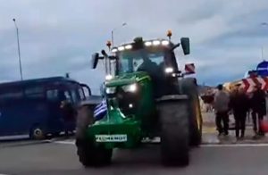 Αγρότες έσπασαν το μπλόκο στο ύψος του Κάστρου – Πώς κατάφεραν να αιφνιδιάσουν την Αστυνομία