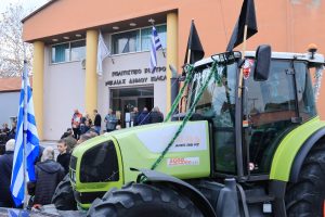 Πινγκ – πονγκ ευθυνών Μαξίμου και αγροτών