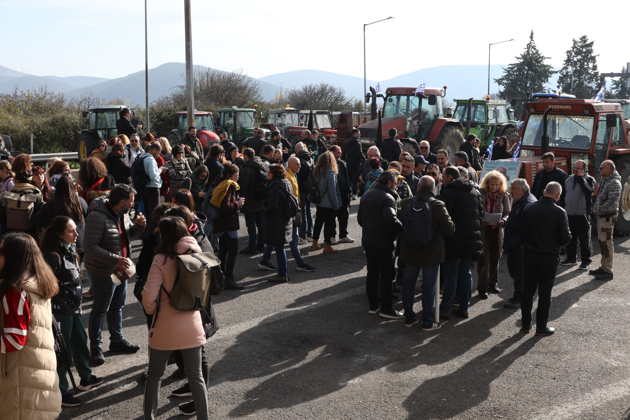 &Alpha;&gamma;&rho;ό&tau;&epsilon;&sigmaf;: &Epsilon;&tau;&omicron;&iota;&mu;ά&zeta;&omicron;&upsilon;&nu; &tau;&eta;&nu; &alpha;&pi;ά&nu;&tau;&eta;&sigma;ή &tau;&omicron;&upsilon;&sigmaf; &mu;&epsilon;&tau;ά &tau;&iota;&sigmaf; &epsilon;&xi;&alpha;&gamma;&gamma;&epsilon;&lambda;ί&epsilon;&sigmaf; &Tau;&sigma;&iota;ά&rho;&alpha; &ndash; &Kappa;&rho;ί&sigma;&iota;&mu;&eta; &mu;έ&rho;&alpha; &gamma;&iota;&alpha; &tau;&iota;&sigmaf; &kappa;&iota;&nu;&eta;&tau;&omicron;&pi;&omicron;&iota;ή&sigma;&epsilon;&iota;&sigmaf;