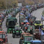 «Αγριεύουν» τα μπλόκα των αγροτών – Προς αποκλεισμό το λιμάνι της Θεσσαλονίκης την Παρασκευή