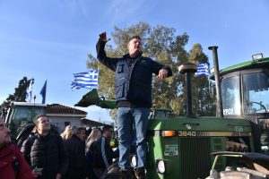 Χατζηδάκης: Όχι «Αη Βασίλης», αλλά δίκαιη κατανομή – 490 εκατ. ευρώ στους αγρότες