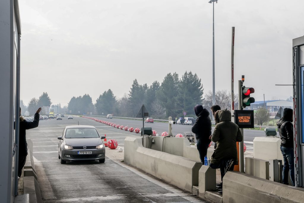 Μπλόκα αγροτών: Πότε θα ανοίξουν οι δρόμοι για τους εκδρομείς – Εν αναμονή νέων αποφάσεων σε σύσκεψη στη Νίκαια