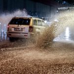 «Ημερολόγιο Γέφυρας»: Παραλίγο να πνιγούν μπροστά στα σπίτια τους, εγκλωβισμένοι για ώρες στις πολυκατοικίες τους…