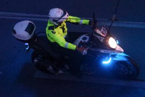 Παρίστανε τον αστυνομικό και έβαλε στην τσέπη 440.000 ευρώ – Απίστευτη απάτη