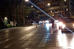 Θρίλερ στο κέντρο της Αθήνας: Πήγε να τραβήξει όπλο κατά αστυνομικών – Πώς τον συνέλαβαν