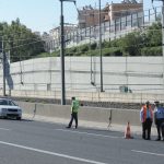 Μοτοσικλετιστής παρέσυρε αστυνομικό στην Αττική Οδό