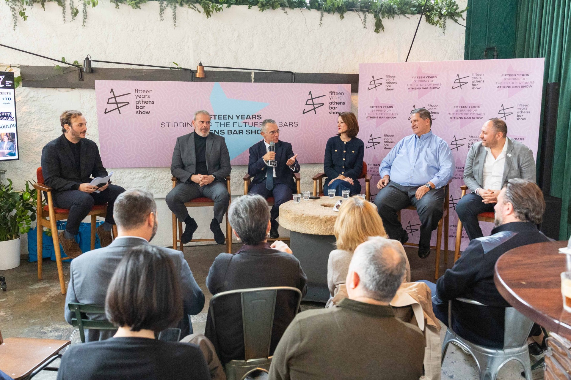 Τα μπαρ της Αθήνας στο επίκεντρο της τουριστικής της ανάπτυξης