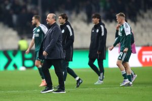 Μπερδεμένοι οι παίκτες, μπερδεμένος και ο Μπενίτεθ