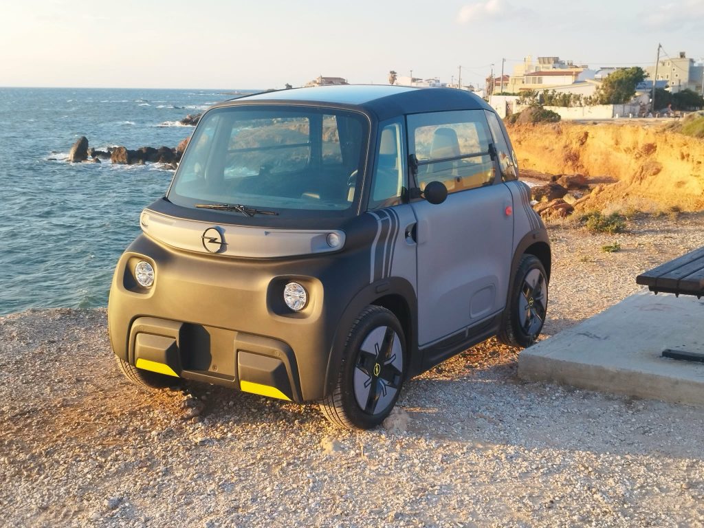 Opel Rocks-e: Η ηλεκτρική σφήνα για την πόλη