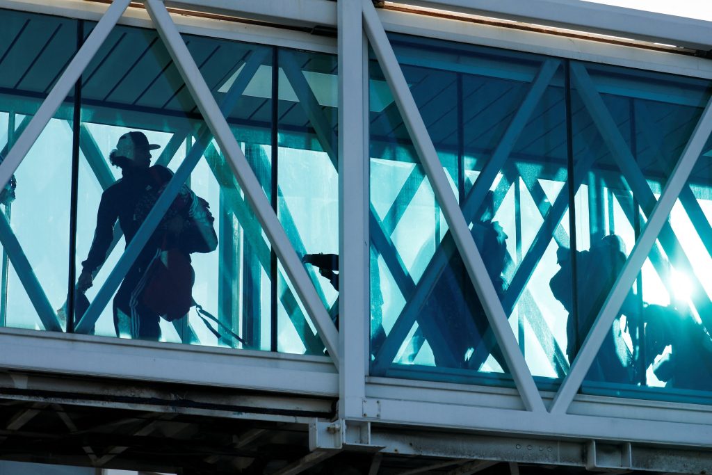 Ο δύσκολος δρόμος του επαναπατρισμού