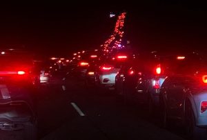 Μεγάλη ταλαιπωρία για όσους επιστρέφουν: Ουρές δεκάδων χιλιομέτρων στις Εθνικές Οδούς