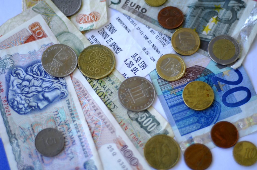 2002 – Φιλοδοξίες και υπερβολές: Η είσοδος στη ζώνη του ευρώ