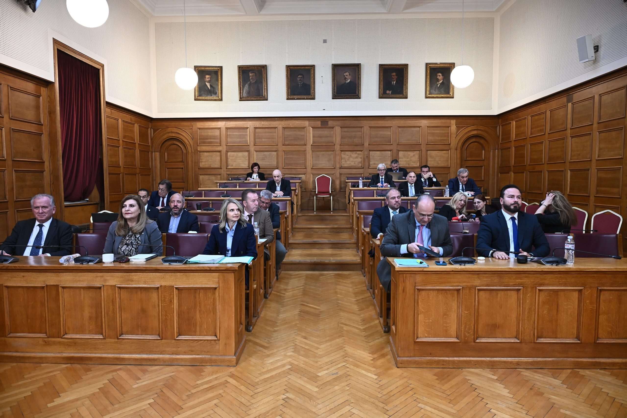 &Alpha;&pi;&epsilon;&iota;&lambda;έ&sigmaf; &kappa;&alpha;&iota; &pi;&rho;&omicron;&epsilon;&iota;&delta;&omicron;&pi;&omicron;&iota;ή&sigma;&epsilon;&iota;&sigmaf; &alpha;&pi;ό &tau;&omicron;&nu; &laquo;&Phi;&rho;&alpha;&pi;έ&raquo;