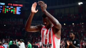 Με Φαλ στο πλευρό του για το μεγάλο διπλό ο Ολυμπιακός