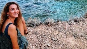 Γυναικοκτονία στη Φολέγανδρο: Ένοχος για ανθρωποκτονία από πρόθεση o δολοφόνος της Γαρυφαλλιάς