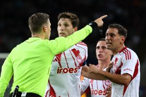 Η FIFA αλλάζει τον κανονισμό που οδήγησε στην άδικη αποβολή του Έσε στη Βαρκελώνη