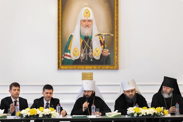 Παρασύναξη στα Εμιράτα για ρήξη με το Φανάρι