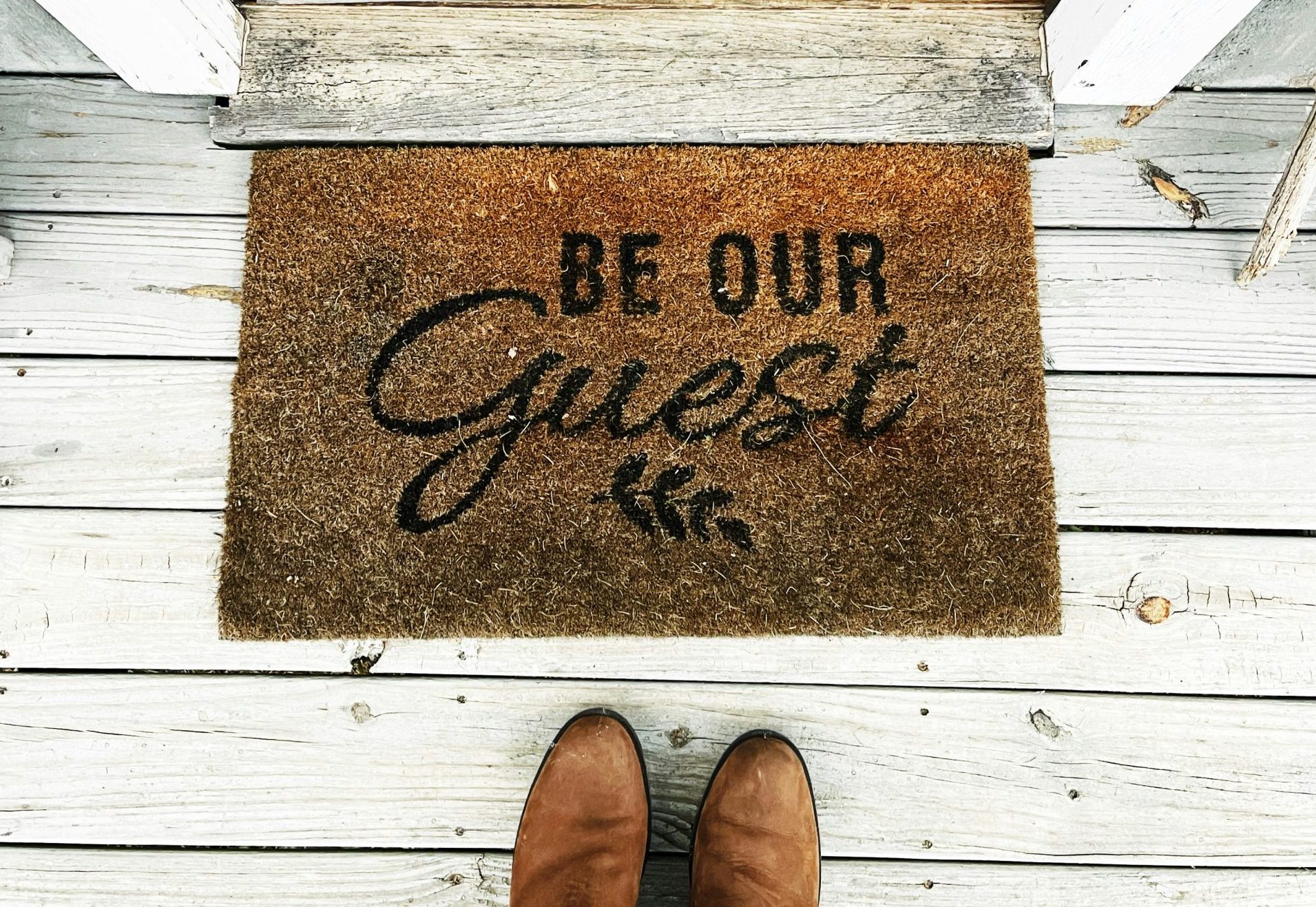 Airbnb: &Tau;&iota; έ&chi;&epsilon;&iota; &alpha;&lambda;&lambda;ά&xi;&epsilon;&iota; &kappa;&alpha;&iota; &tau;&iota; &nu;&alpha; &pi;&rho;&omicron;&sigma;έ&xi;&epsilon;&tau;&epsilon; &pi;&rho;&iota;&nu; &kappa;&lambda;&epsilon;ί&sigma;&epsilon;&tau;&epsilon; &gamma;&iota;&alpha; &tau;&alpha; &Chi;&rho;&iota;&sigma;&tau;&omicron;ύ&gamma;&epsilon;&nu;&nu;&alpha;