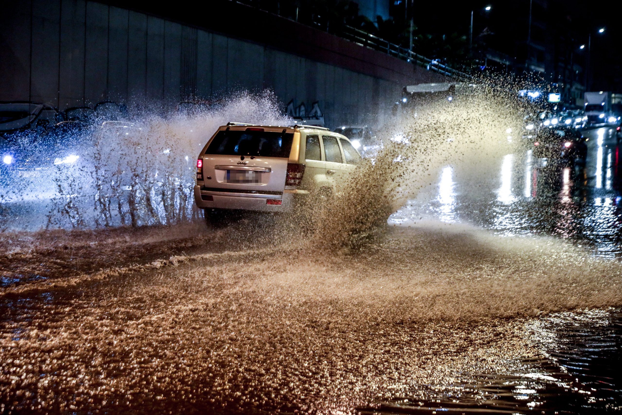 Μπλακάουτ στο κέντρο της Αθήνας - Καταστήματα χωρίς ρεύμα στην Ερμού