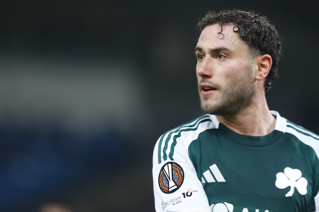 Καλάμπρια: «Τυχερός που έχω ως σημείο αναφοράς τον Μπενίτεθ»