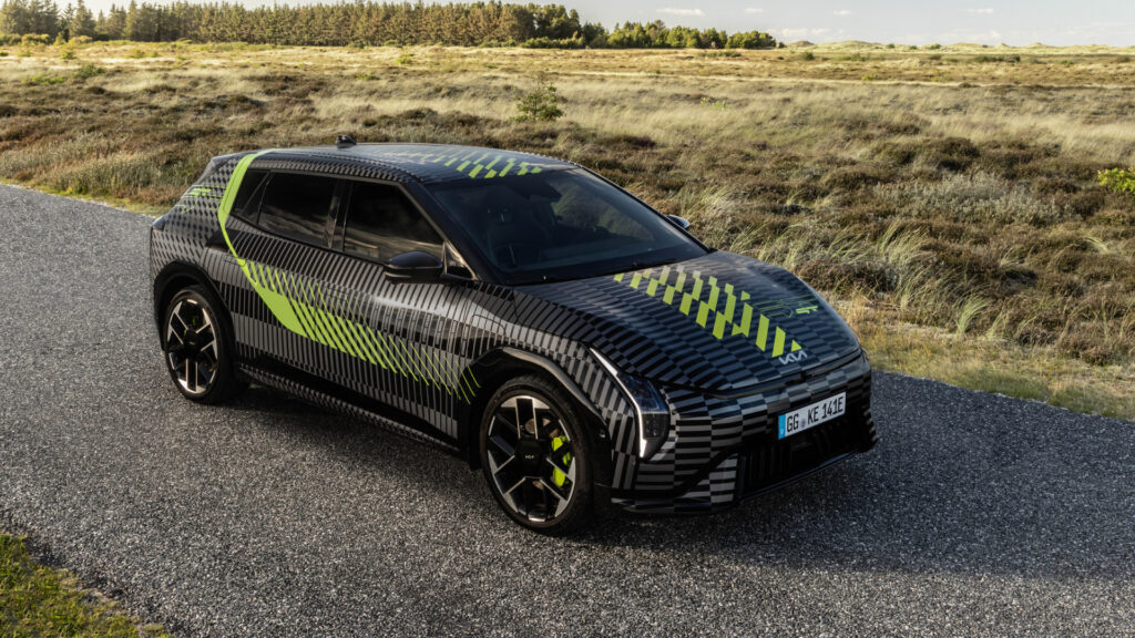 KIA EV4 GT: Τα έχει 400!