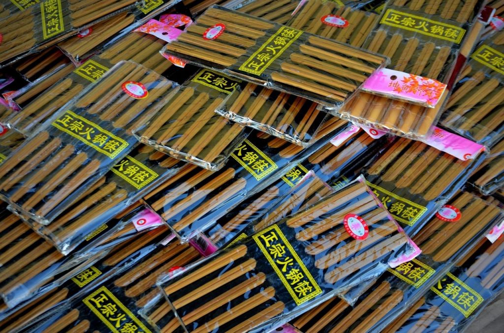 «Σκιώδη κέντρα διαμεταφορών»: Κάνουν τα σπίτια τους αποθήκες για να πωλούν προϊόντα από την Κίνα