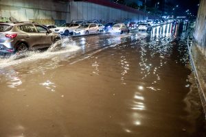 Κίνηση live: «Μπλακ αουτ» στους δρόμους της Αθήνας λόγω κακοκαιρίας Byron – Στο «κόκκινο» ο Κηφισός