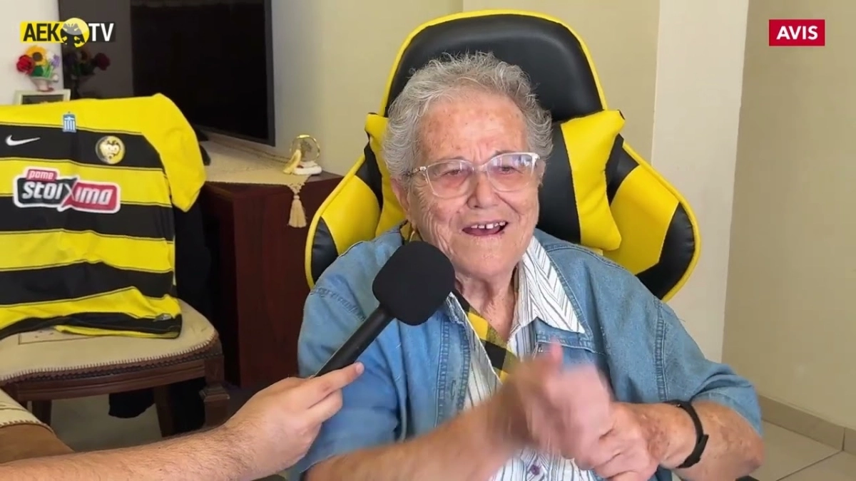 &Sigma;&upsilon;&gamma;&kappa;&lambda;&omicron;&nu;ί&zeta;&epsilon;&iota; &eta; 83&chi;&rho;&omicron;&nu;&eta; &kappa;&upsilon;&rho;ί&alpha; &Sigma;&omicron;&phi;ί&alpha;: &laquo;&Tau;&eta;&nu; &Alpha;&Epsilon;&Kappa; &tau;&eta;&nu; &alpha;&gamma;&alpha;&pi;ά&omega; ό&pi;&omega;&sigmaf; &alpha;&gamma;&alpha;&pi;ά&omega; &tau;&alpha; &pi;&alpha;&iota;&delta;&iota;ά &mu;&omicron;&upsilon;&raquo; (vid)